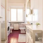 Apartman 8m| 2br| Parking By Tilo *