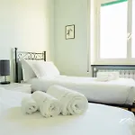 8m| 2br| Parking By Tilo Genova