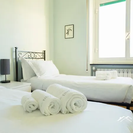 8m| 2br| Parking By Tilo Genoa