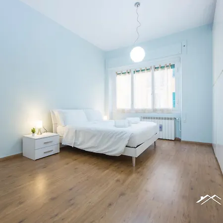 8m| 2br| Parking By Tilo * ג'נובה