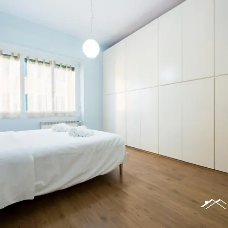 8m| 2br| Parking By Tilo *