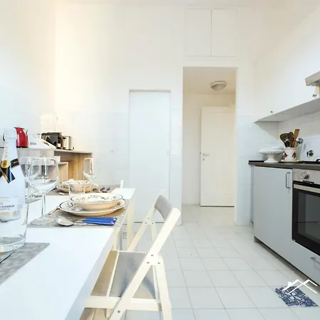 Apartament 8m| 2br| Parking By Tilo
