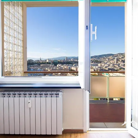 8m| 2br| Parking By Tilo * ג'נובה